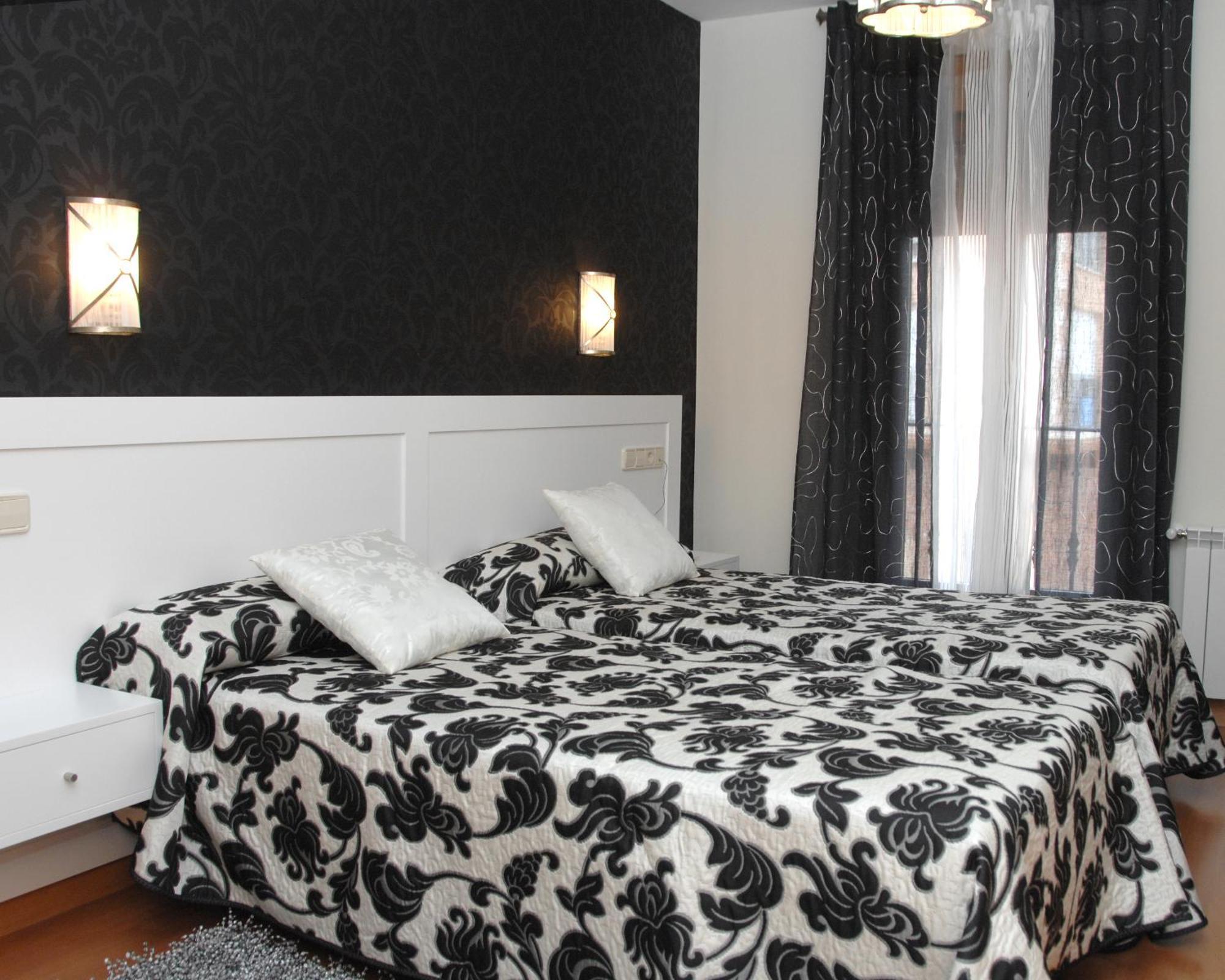 Hotel Hc Sigueenza Экстерьер фото